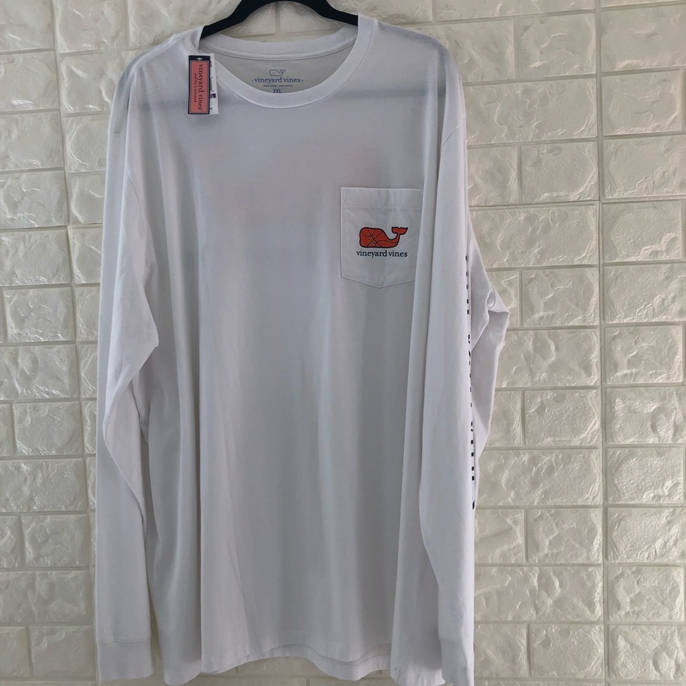 Vineyard vines sweatshirt